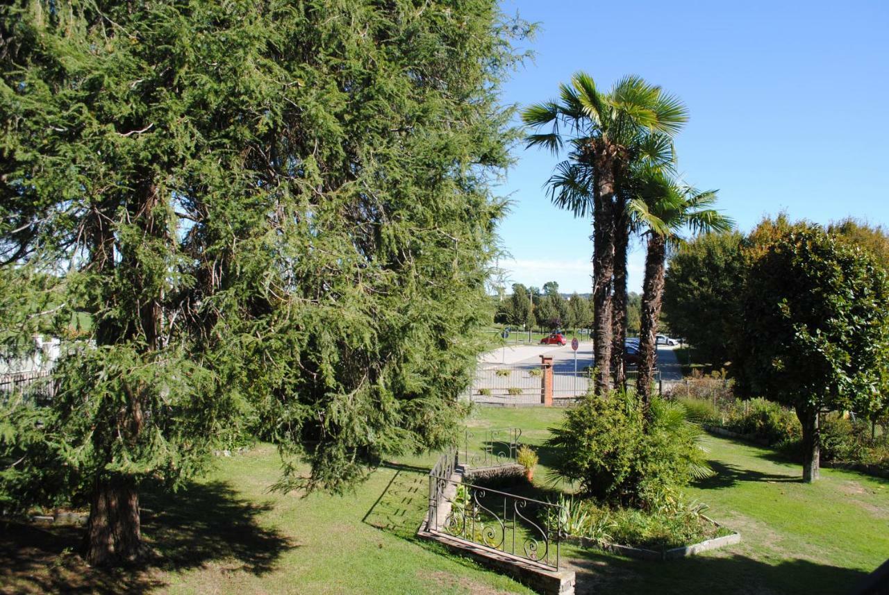 Bnbook Garden View Villa Sesto Calende Exteriér fotografie